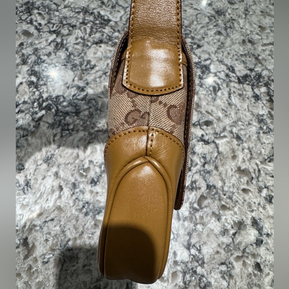 Gucci Jackie in Beige Canvas + Leather - Picture 11 of 14
